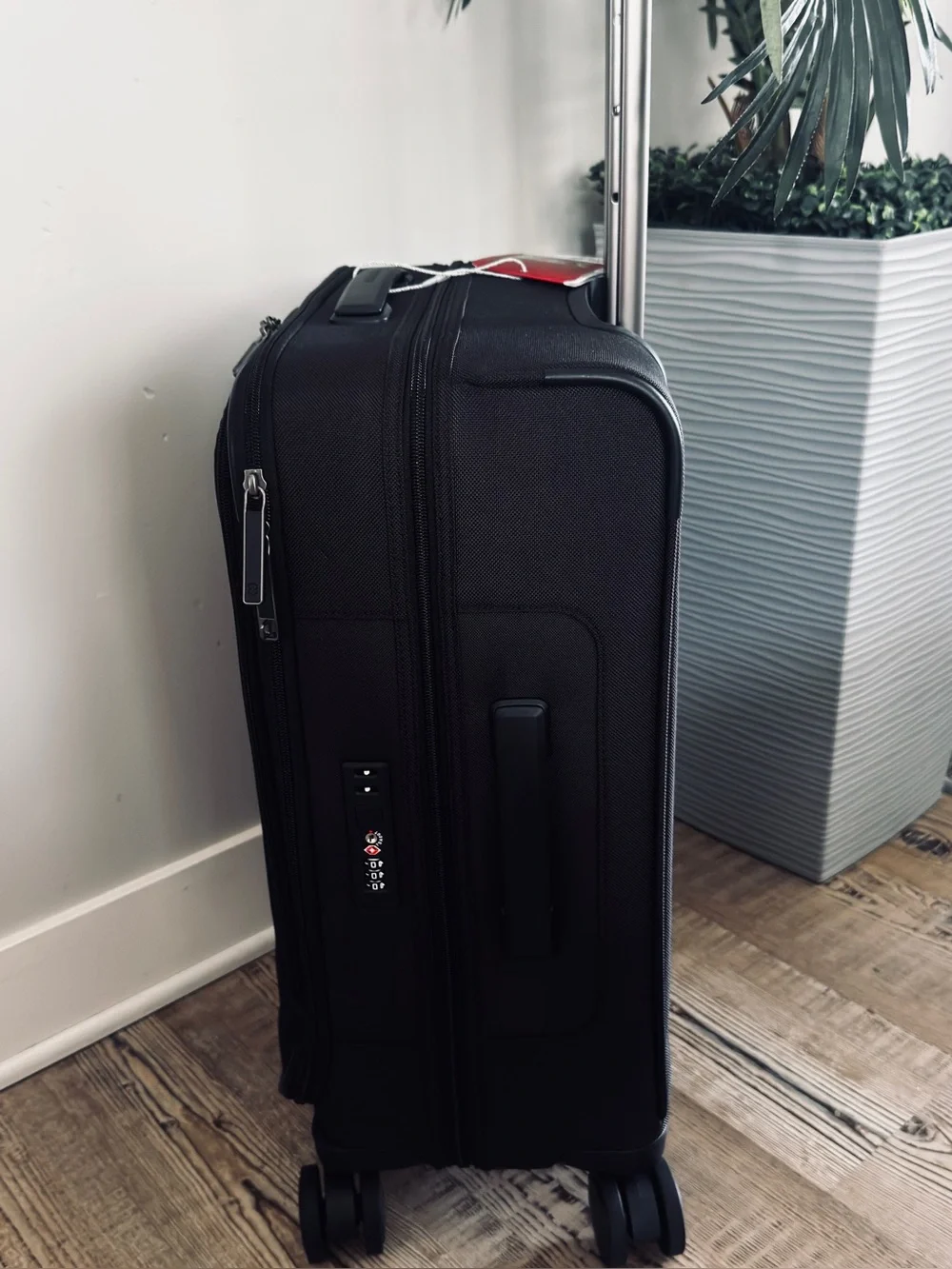 Victorinox Werks Traveler 7.0 Frequent Flyer Carry-On Spinner Upright 🕴🏖